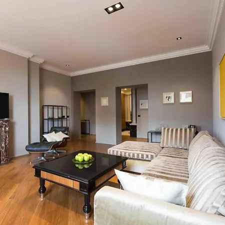 Amazing View Colosseo Apartman *